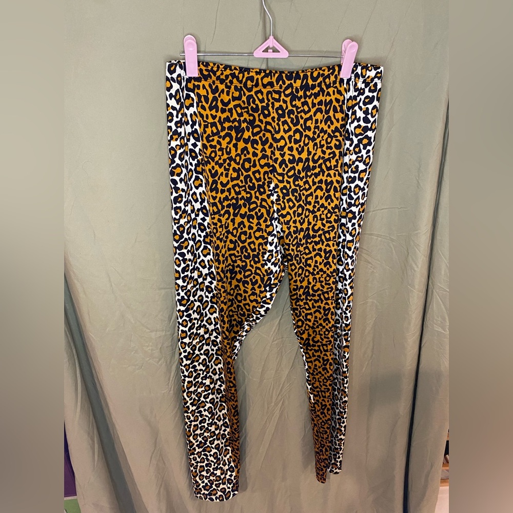 Pinup Couture Leopard Print Leggings in Mustard and White